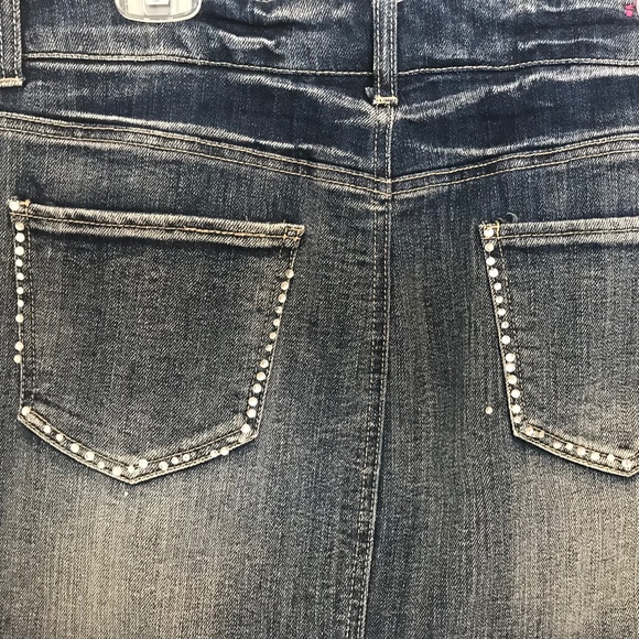 Wallflower Rhinestone Embellished Distress 5-Pocket Denim Jean Skirt Plus Sz 16 - Picture 5 of 7